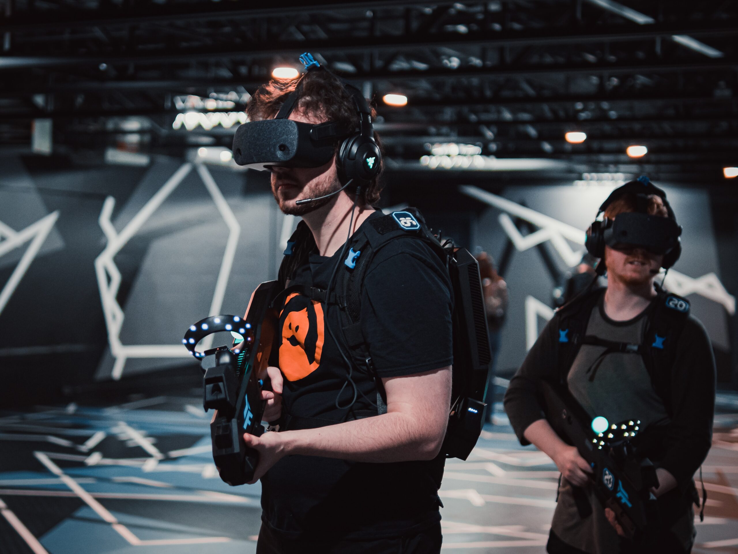 Fun VR Experiences To Do With Friends | Omescape